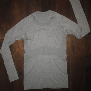 Lululemon Gray Swiftly Tech Long Sleeve Sz 6